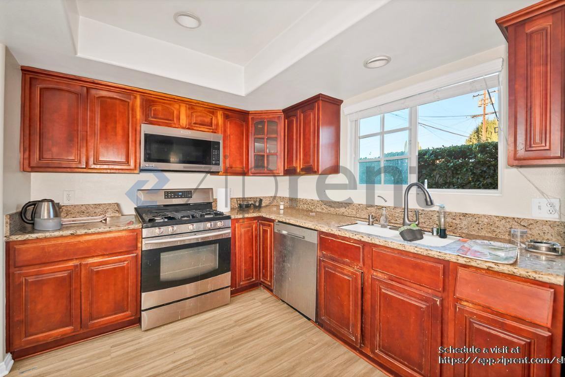 443 Monrovista Avenue - Photo 6 of 23