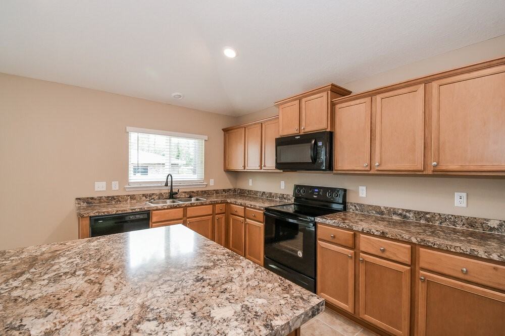 9591 Palm Reserve Dr - Photo 6 of 16