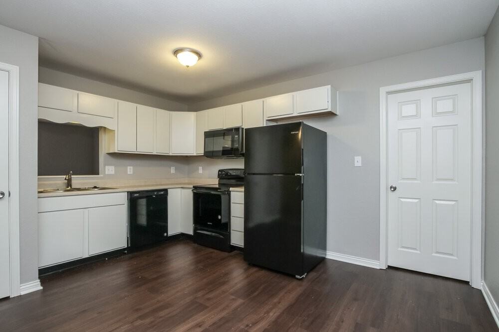 9016 Hosta Way - Photo 4 of 17