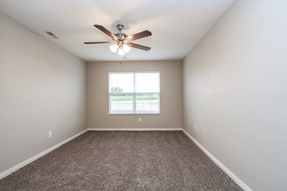 9016 Hosta Way - Photo 5 of 17