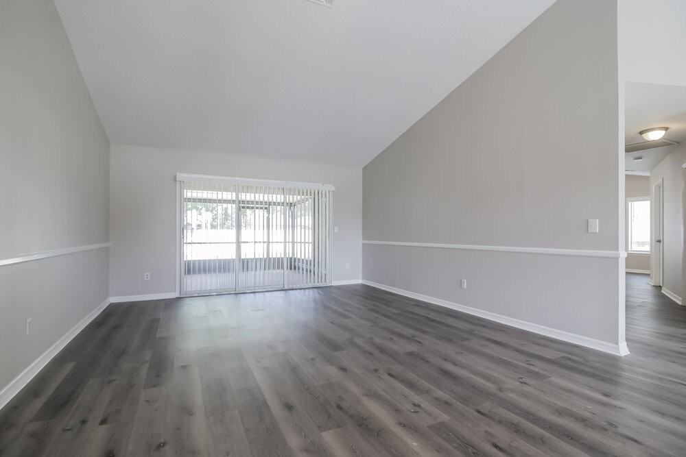 20507 Maxim Pkwy - Photo 3 of 16