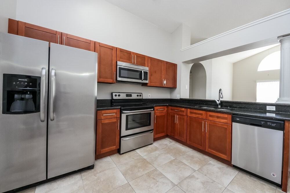 671 Eagle Pointe S - Photo 4 of 15