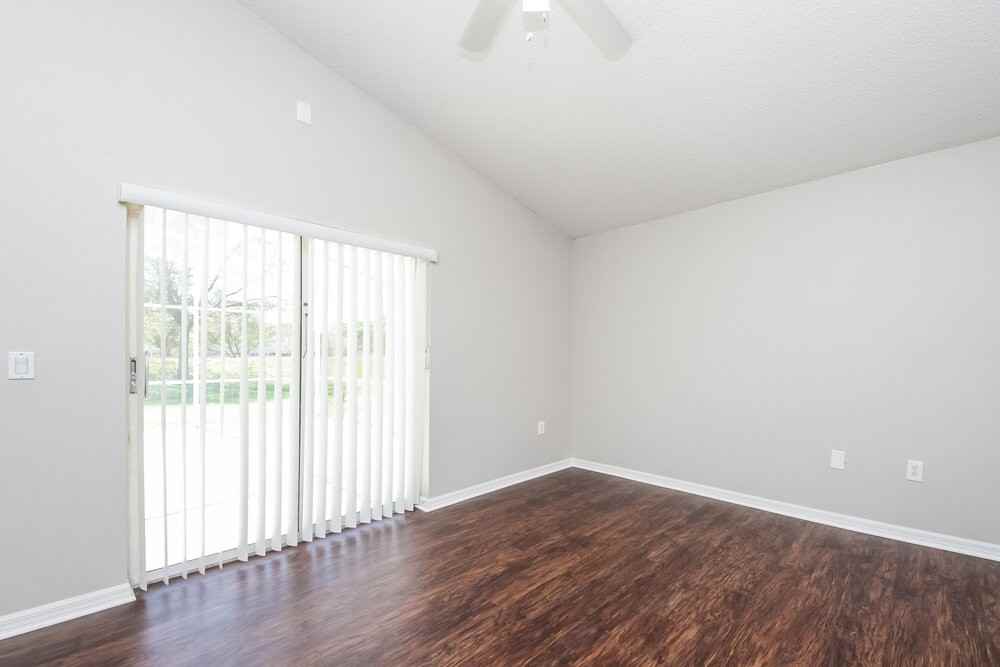 671 Eagle Pointe S - Photo 6 of 15