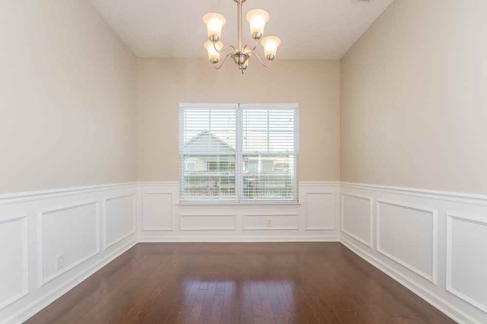 3338 Cotswold Ln - Photo 4 of 15