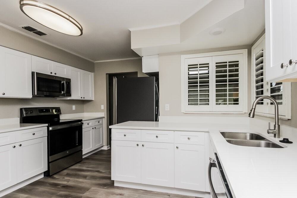 1108 Santa Cruz Way - Photo 6 of 16