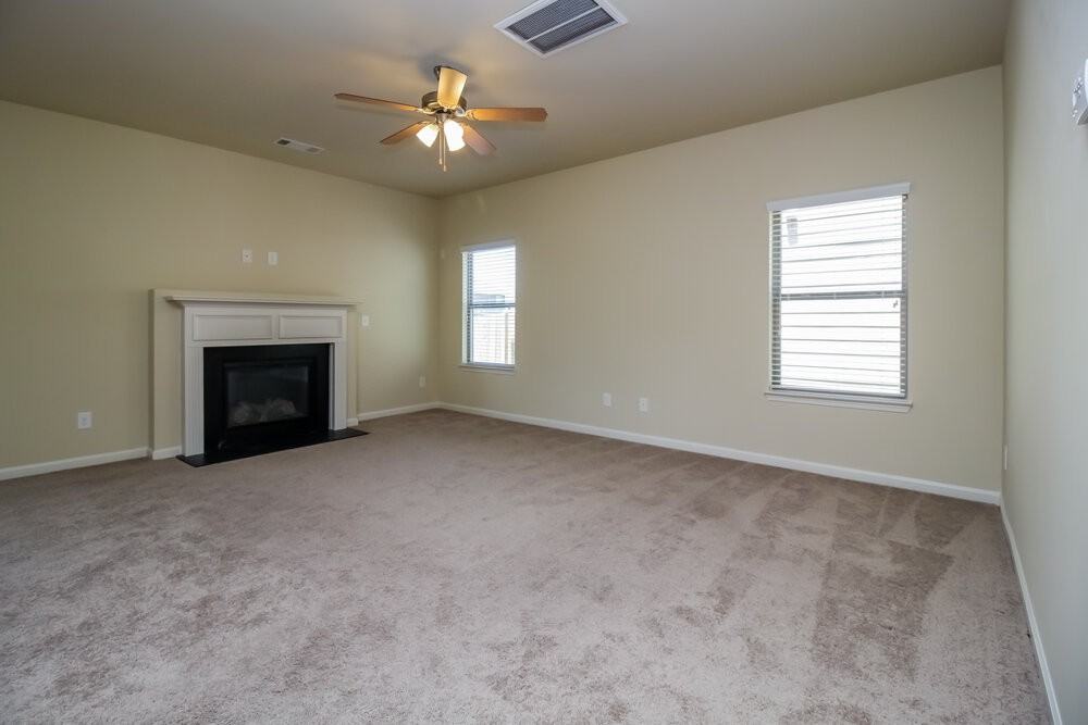 627 Ocean Ave - Photo 3 of 18