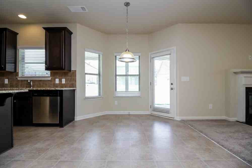 627 Ocean Ave - Photo 6 of 18