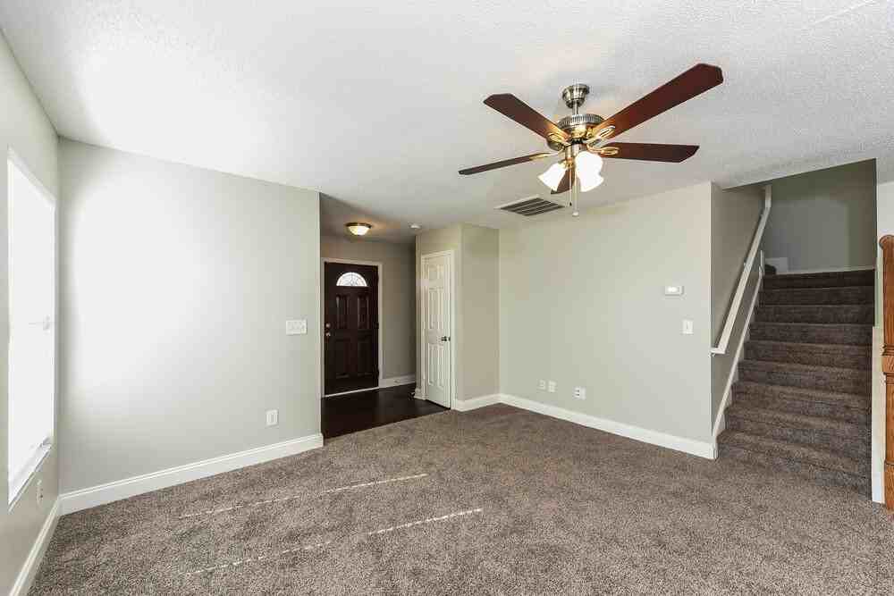 6542 Guard Hill Dr - Photo 2 of 14