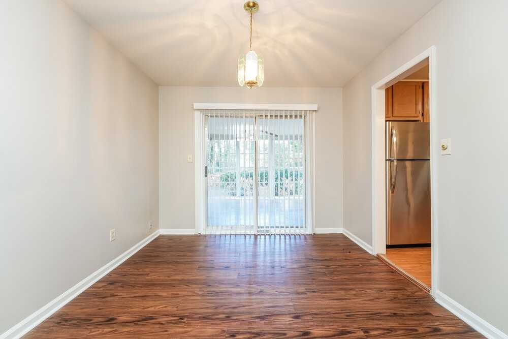 1423 Cedar Heights Dr - Photo 7 of 18