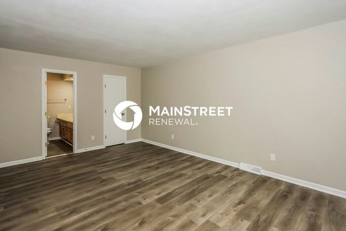 8425 N Chatham Ave - Photo 6 of 18