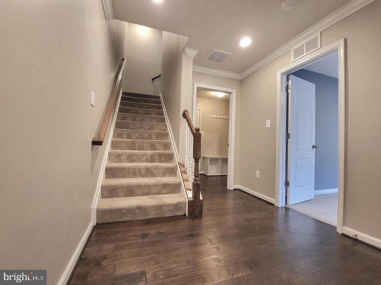 7439 Saint Margarets Blvd - Photo 2 of 18