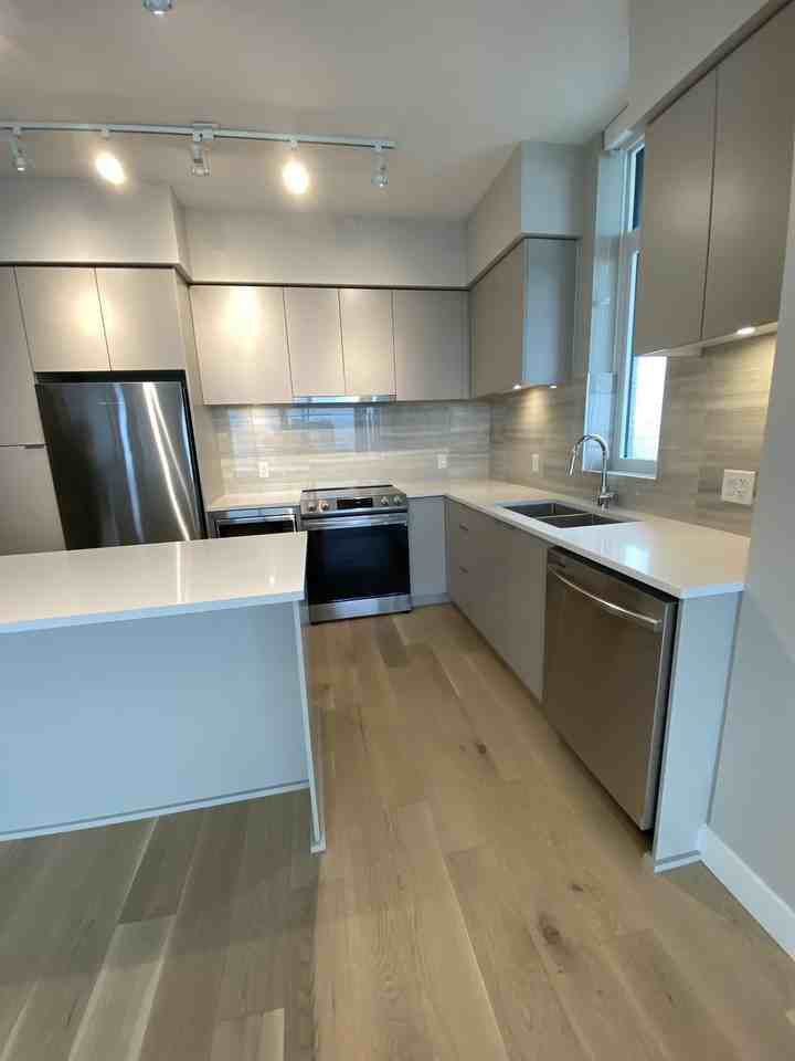 8700 University Crescent - Photo 2 of 12