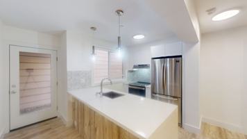 featured image of 2942 Franklin St #A