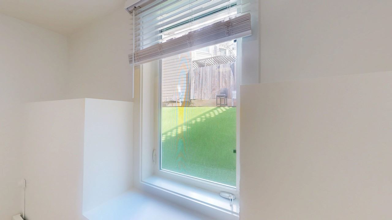 2942 Franklin St #A - Photo 5 of 15