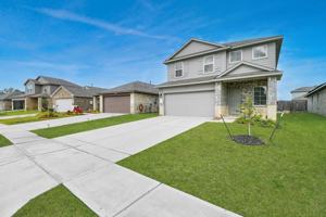 featured image of 5443 Pinetree Crescent Ln #5443