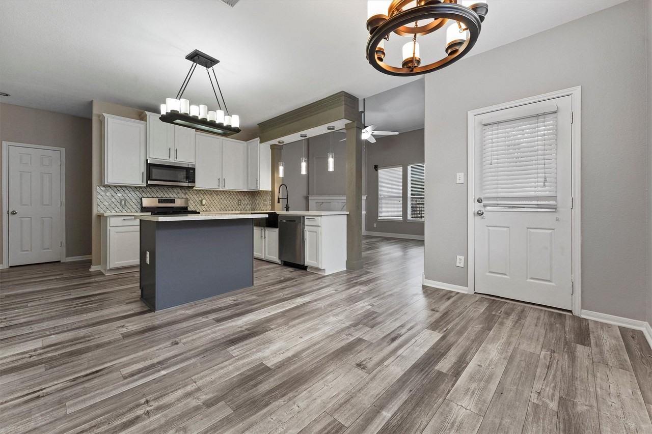 24522 Forest Path Court #24522 - Photo 4 of 18