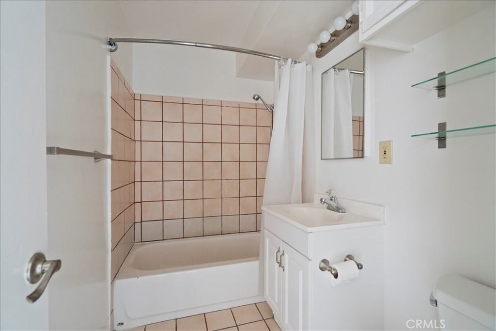 3819 Stockbridge Avenue #3819 - Photo 7 of 13