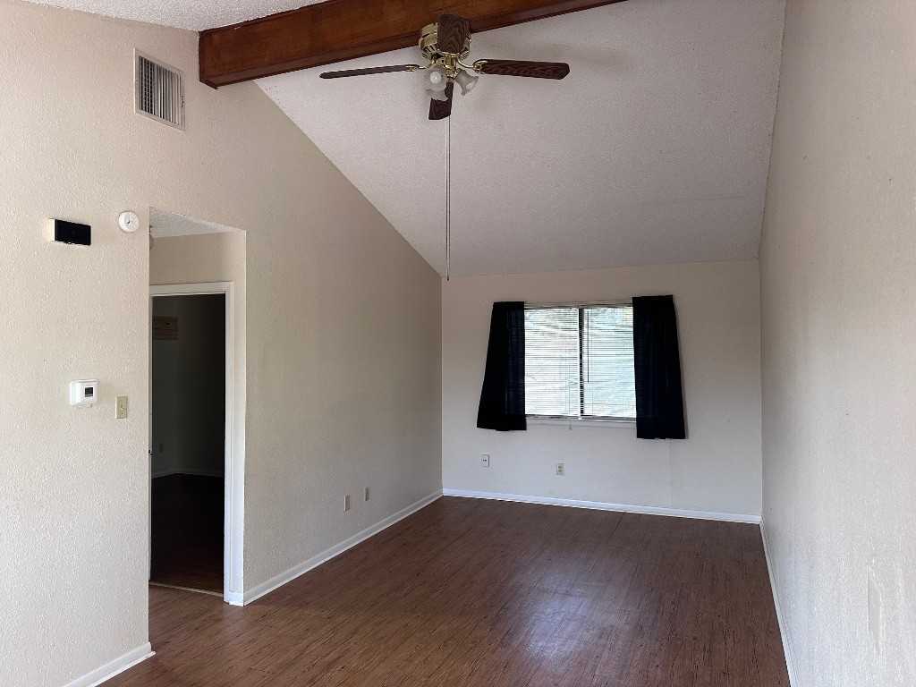 114 Thorne Rd #114B - Photo 2 of 11