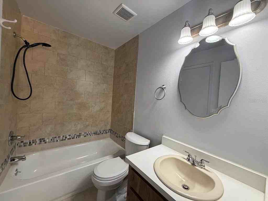 3153 Bloomingdale Villas Ct #3153 - Photo 5 of 14