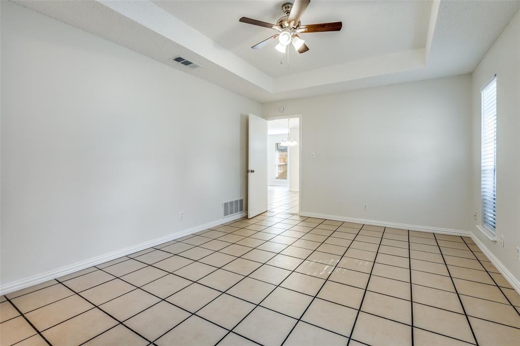 8940 Thompson Cir #8940 - Photo 6 of 15