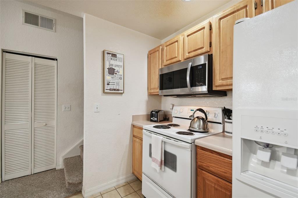 4017 Venetian Bay Dr #4017-105 - Photo 5 of 50