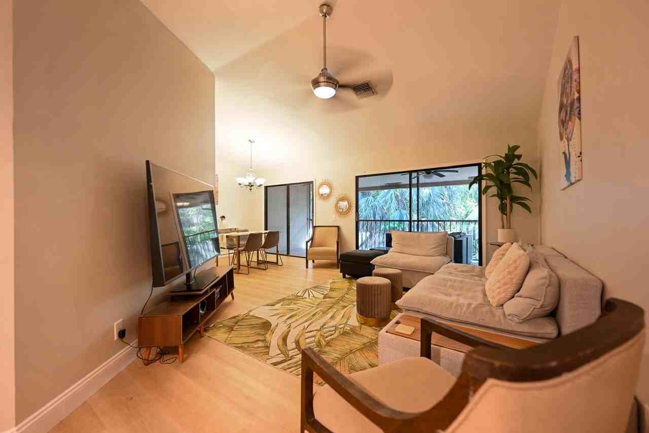 5740 Coach House Circle #5740F