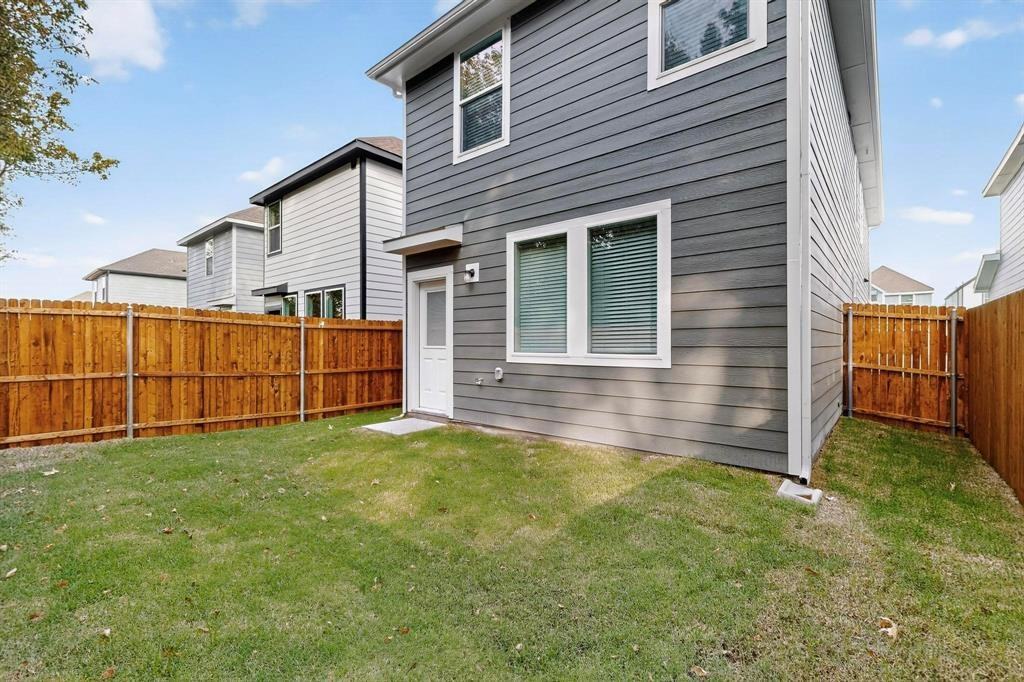 7008 Vining Dr #7008 - Photo 3 of 34