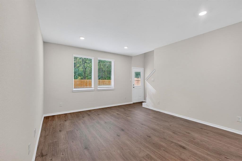 7008 Vining Dr #7008 - Photo 7 of 34