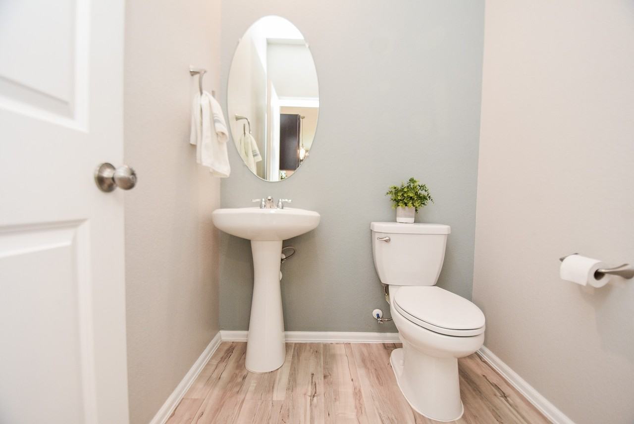 22707 Bolanzo Ln #22707 - Photo 3 of 30