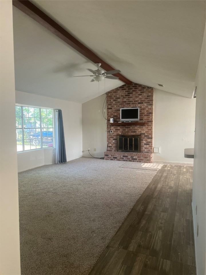 622 1/2 Coolidge St #622 - Photo 5 of 10