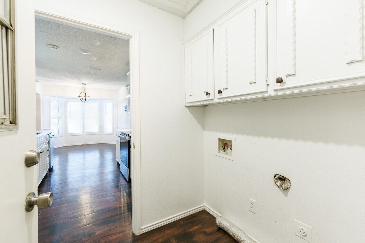 4813 73rd St #4813 - Photo 4 of 50