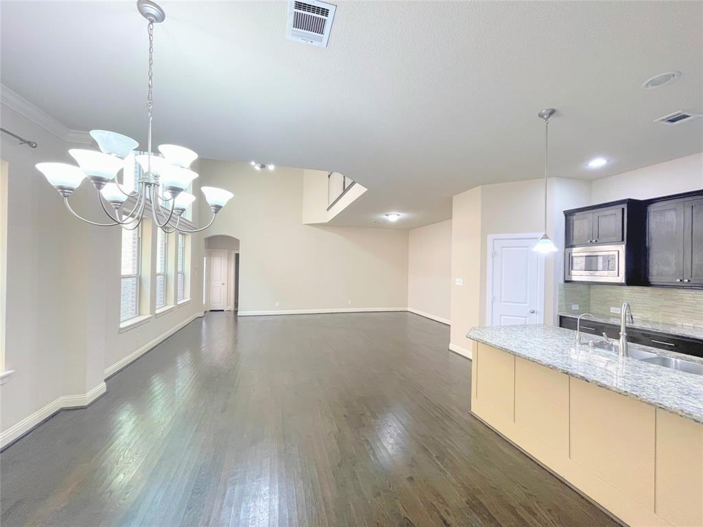 6622 Deleon St #6622 - Photo 4 of 32