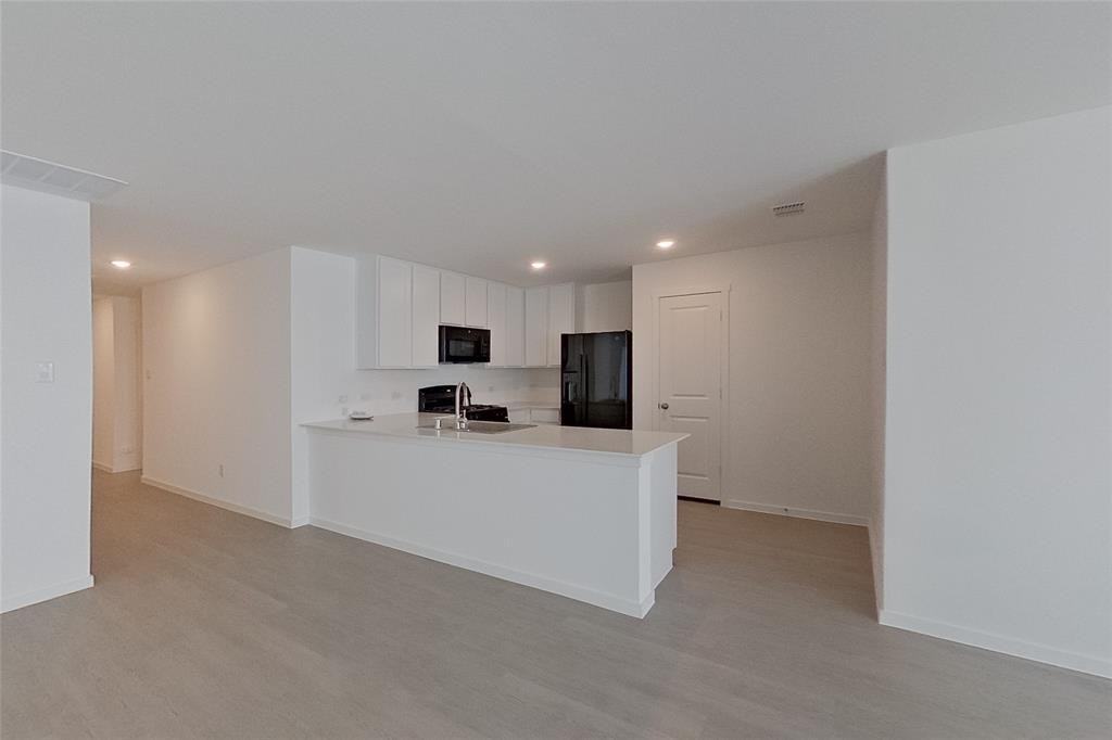 827 Ginkgo Way #827 - Photo 7 of 27