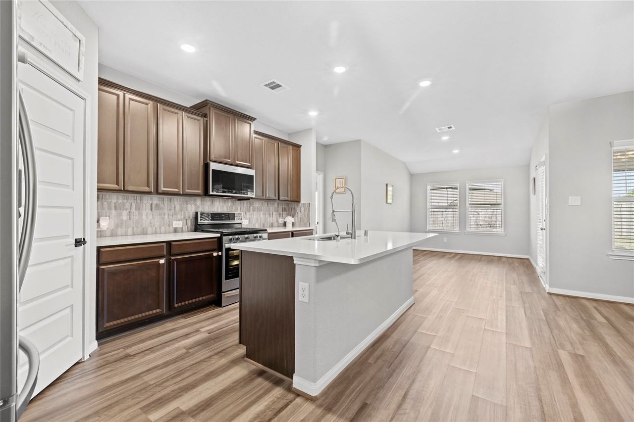 1728 Hartford Springs Trl #1728 - Photo 2 of 23