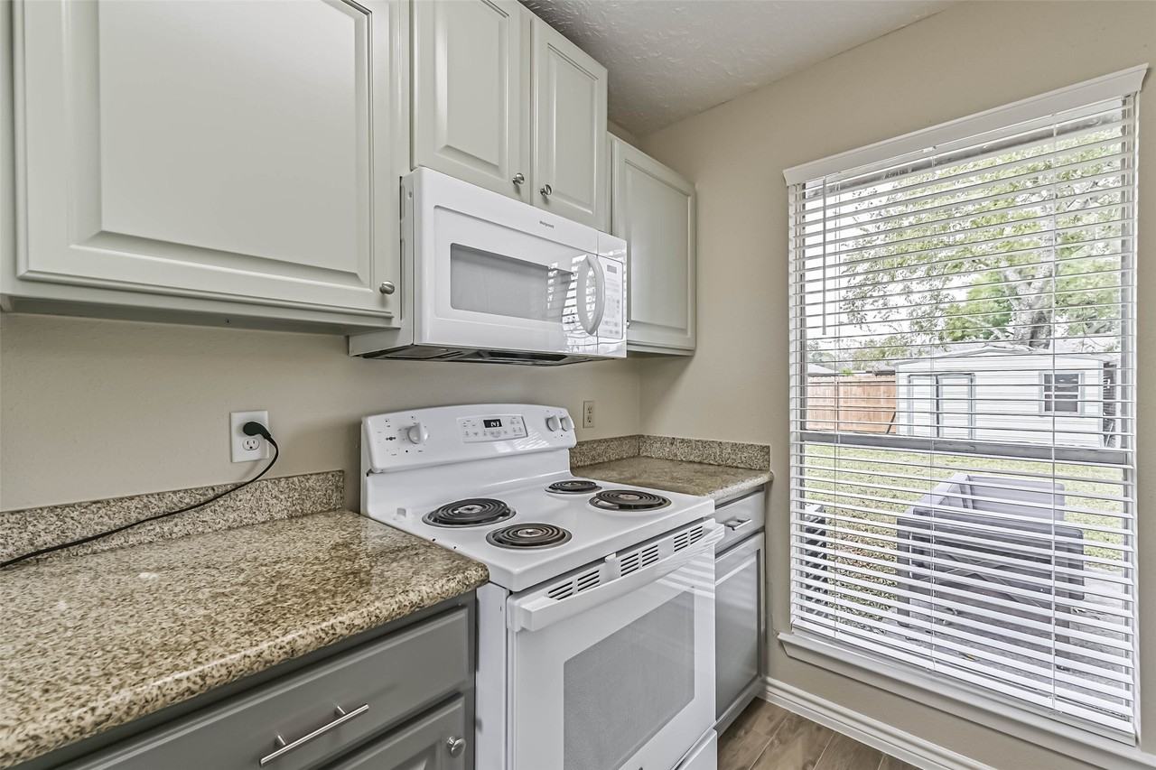 2512 Ironclad Drive #2512 - Photo 5 of 23