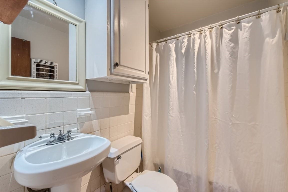 210 West 51st Street #210A - Photo 4 of 27