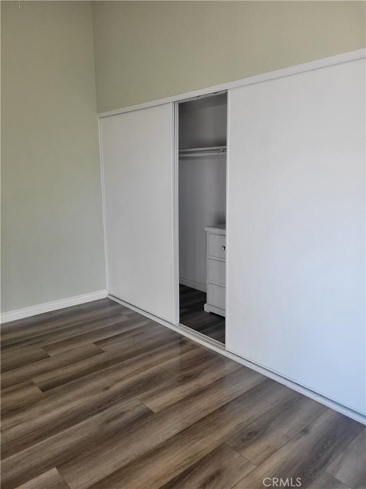 23809 Parkland Avenue #23809 - Photo 7 of 8