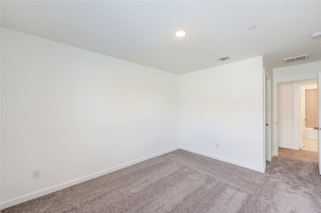 11914 Del Valle Avenue #11914 - Photo 3 of 40