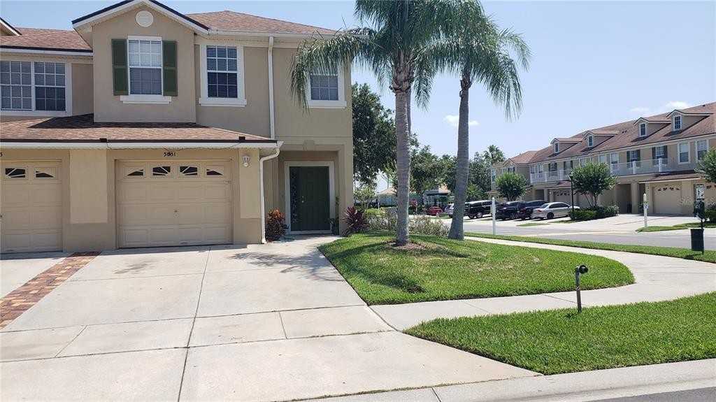 3051 Ashland Lane North #3051 - Photo 4 of 6