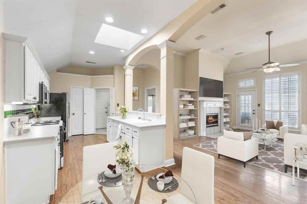 8013 Spring Moss Drive #8013 - Photo 4 of 23