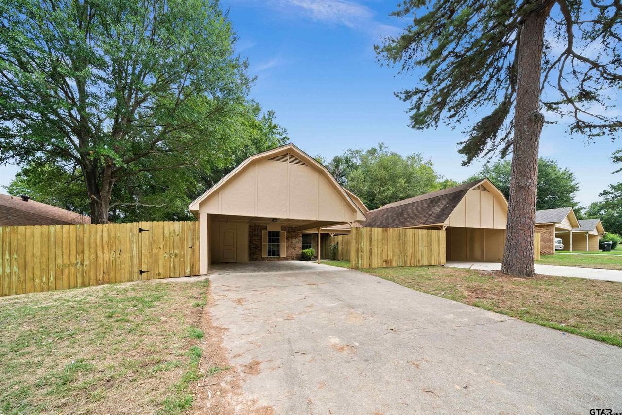 4208 Edinburgh Drive #4208 - Photo 4 of 23