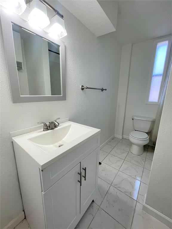 2309 Wesley St #2309B - Photo 7 of 27