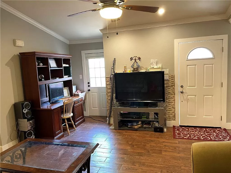 605 Luther Dr #B - Photo 3 of 14