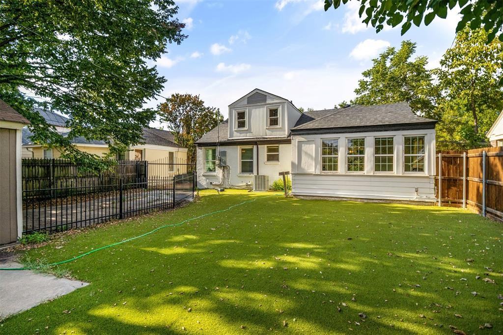 2701 Benbrook Blvd #2701 - Photo 6 of 20