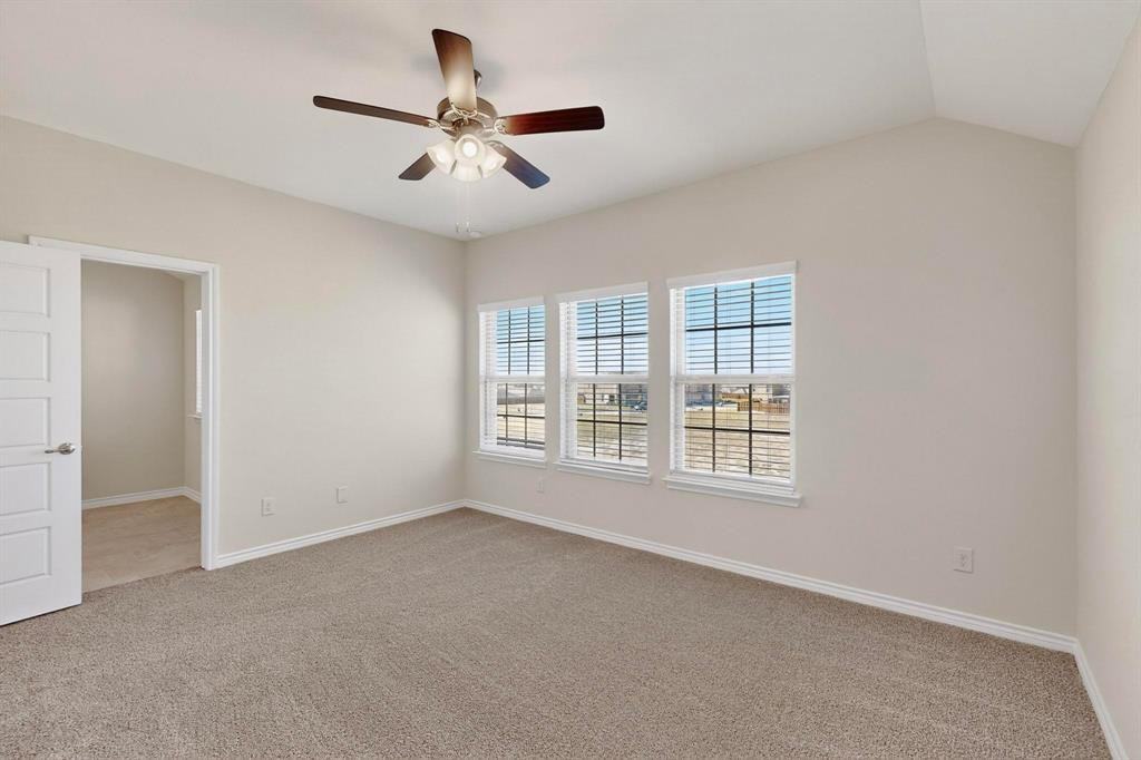 740 Thorncreek Dr #740 - Photo 5 of 30