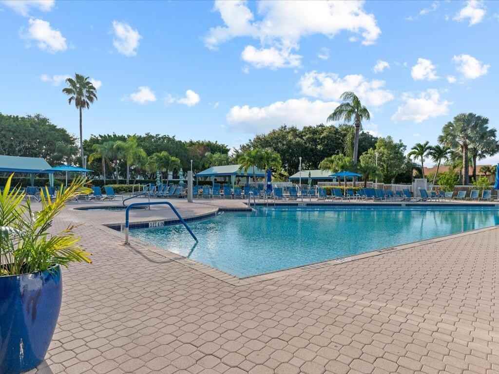 5415 Verona Drive #5415C - Photo 2 of 45