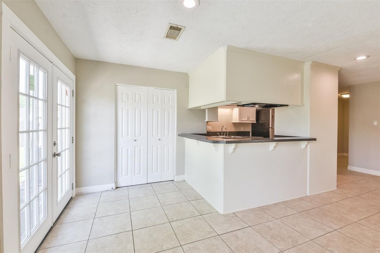 6847 Vanlynn Ln #6847 - Photo 6 of 23