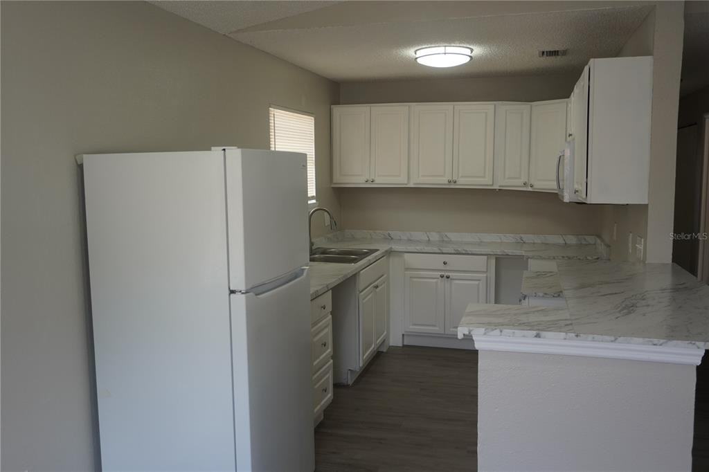 8907 N Willow Ave #89071-2 - Photo 5 of 12