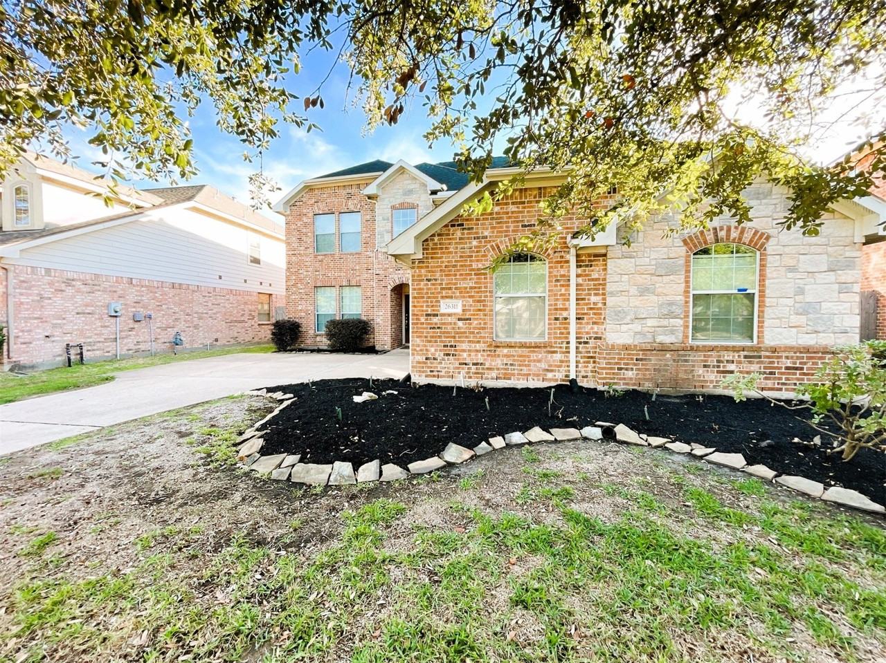 26311 Meadow Dawn Ln #26311 - Photo 4 of 40