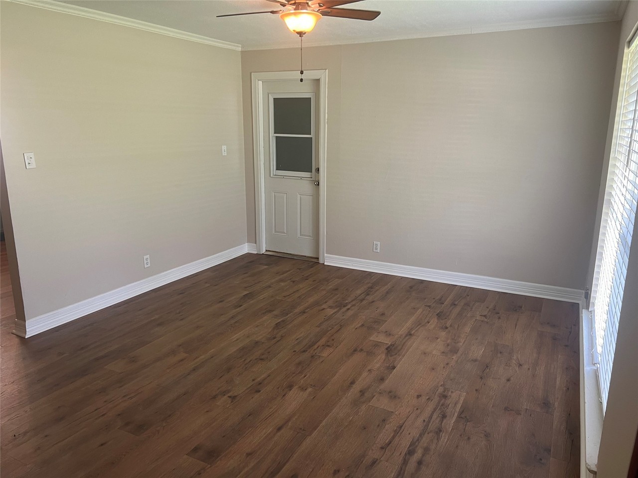 16109 Clarence Street #16109 - Photo 2 of 7